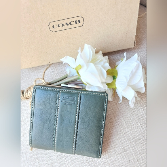 Vintage Coach Kisslock / Framed Wallet (Forest & Kelly Green) - Picture 2 of 10
